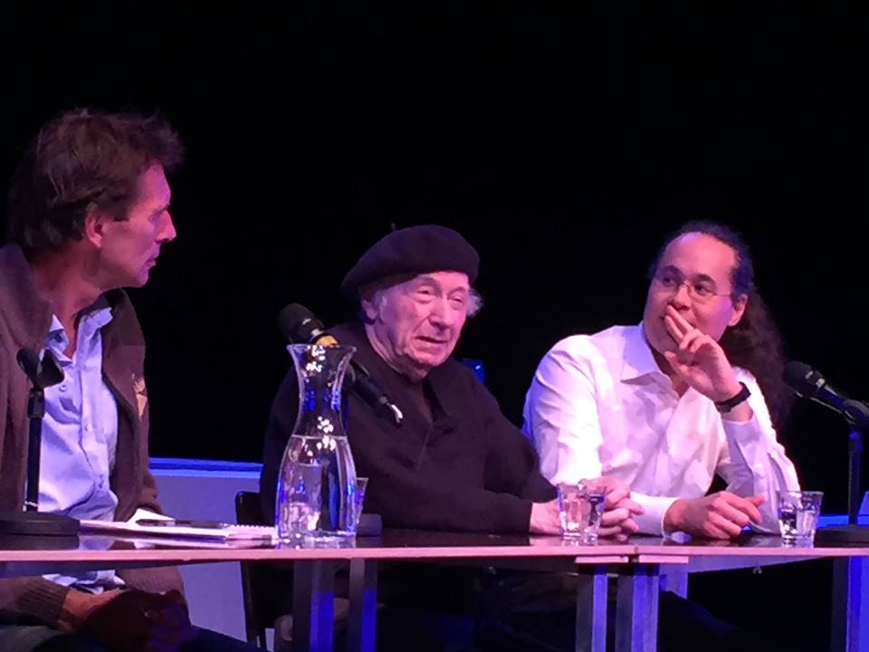 Edgar Hilsenrath with the Dutch director Aike Dirkzwager (left) and his manager Ken Kubota (right). Discussion before the theater performance of “De nazi en de kapper” (“The Nazi and The Barber”) in Haarlem, near Amsterdam, October 2016.